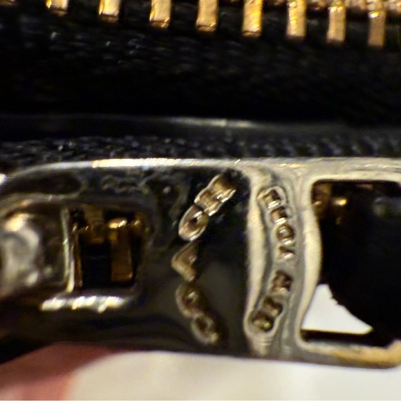 Coach Horse & Carriage Black Pebbled Leather Double Zip Wallet - Picture 10 of 12